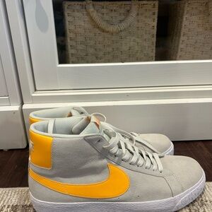 Nike High-Top Sneakers in Gray and Yellow